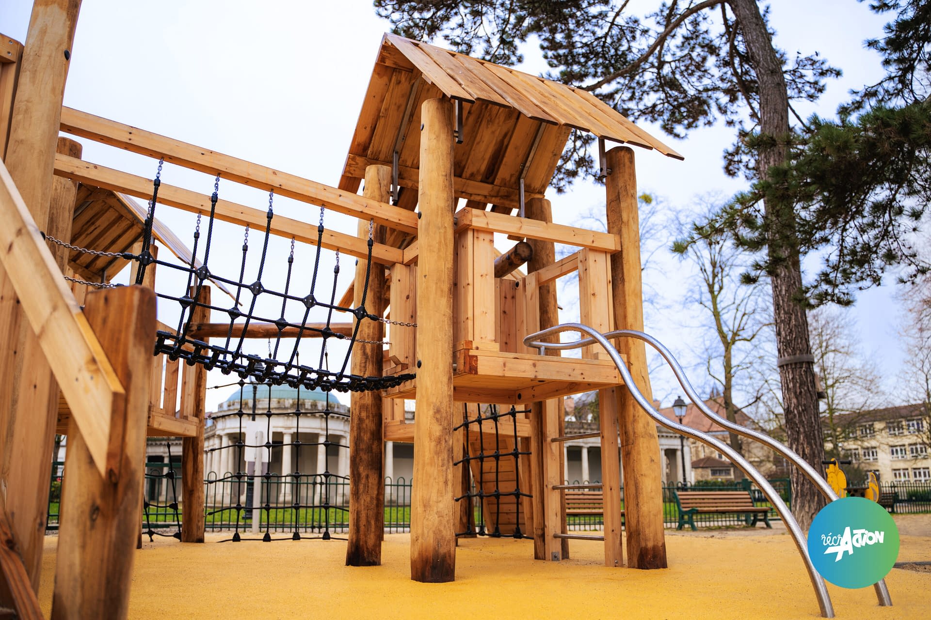 Square Lattre de Tassigny — photo 4