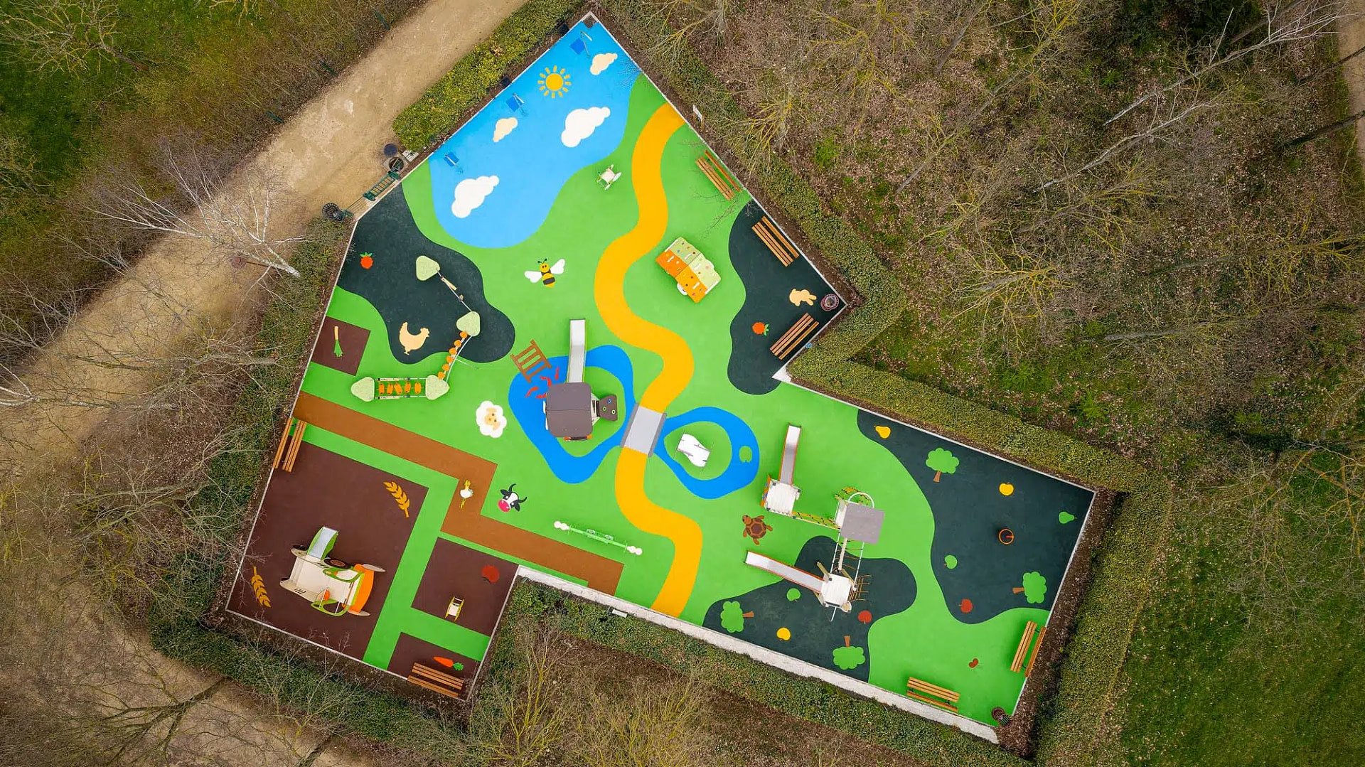Aire de jeux thématique en matériaux longue durée, parc Jousseaume à Montfermeil