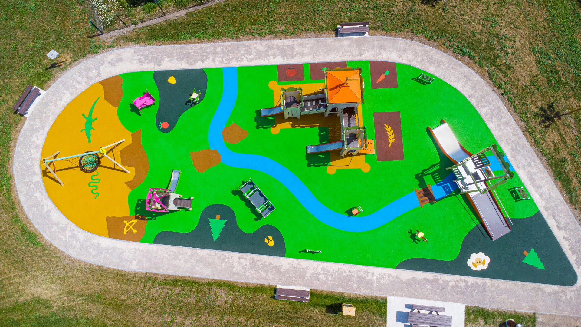 Aire de jeux thématique en matériaux longue durée à Téteghem-Coudekerque-Village