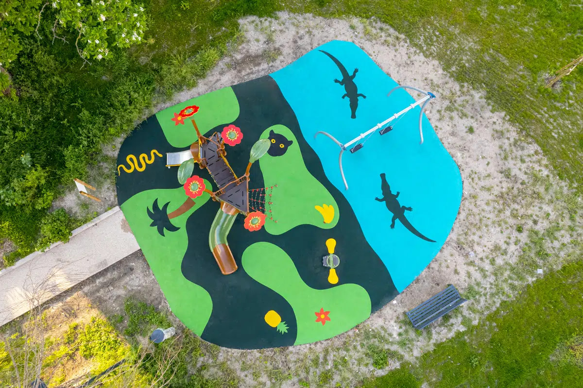 Sol souple et structures longue durée de l'aire de jeux de la résidence Gagarine à Drancy